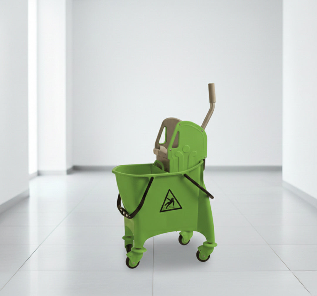 Greenway 30L Plastic Bucket with Standard Wringer